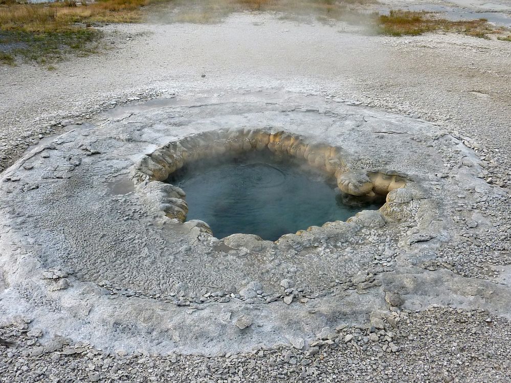 Yellowstone Old faithfull et ses environs (33).JPG